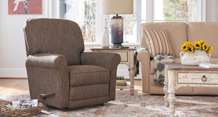 How to decorate a living room with recliners